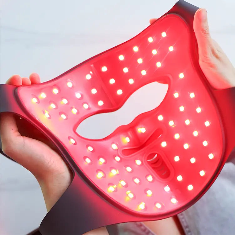 RED Light - Improves cell activity and promotes skin metabolism.